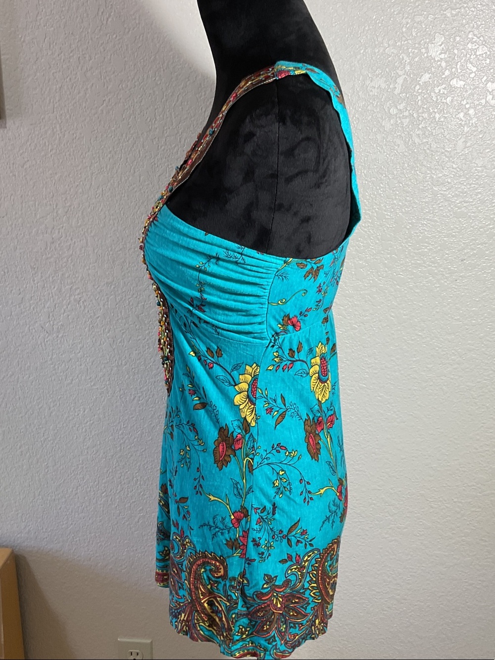 Charlotte Russe Turquoise Embroidered Beaded Tank Top - Picture 4 of 12